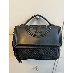 🔸 Tory Burch Fleming Small Crossbody Bag